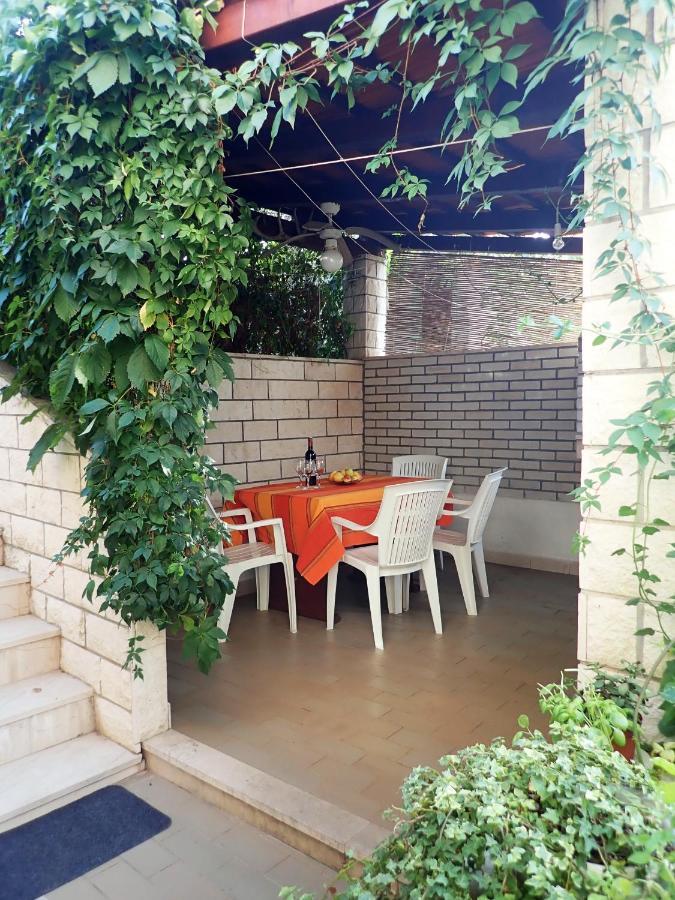 Katja Beach Apartment Račišće Kültér fotó